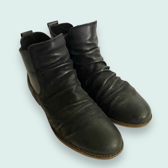 Josef Siebel Black Leather Ruched Ankle Chelsea Boots Booties SZ 40/ US 9 - Picture 5 of 13
